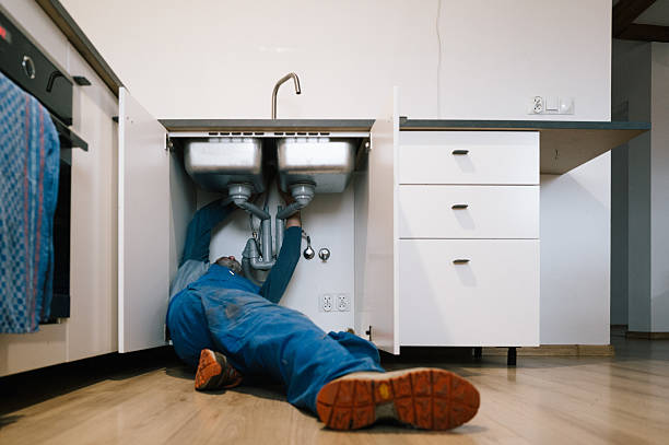 Professional Leak Detection technician working in Holmdel, NJ
